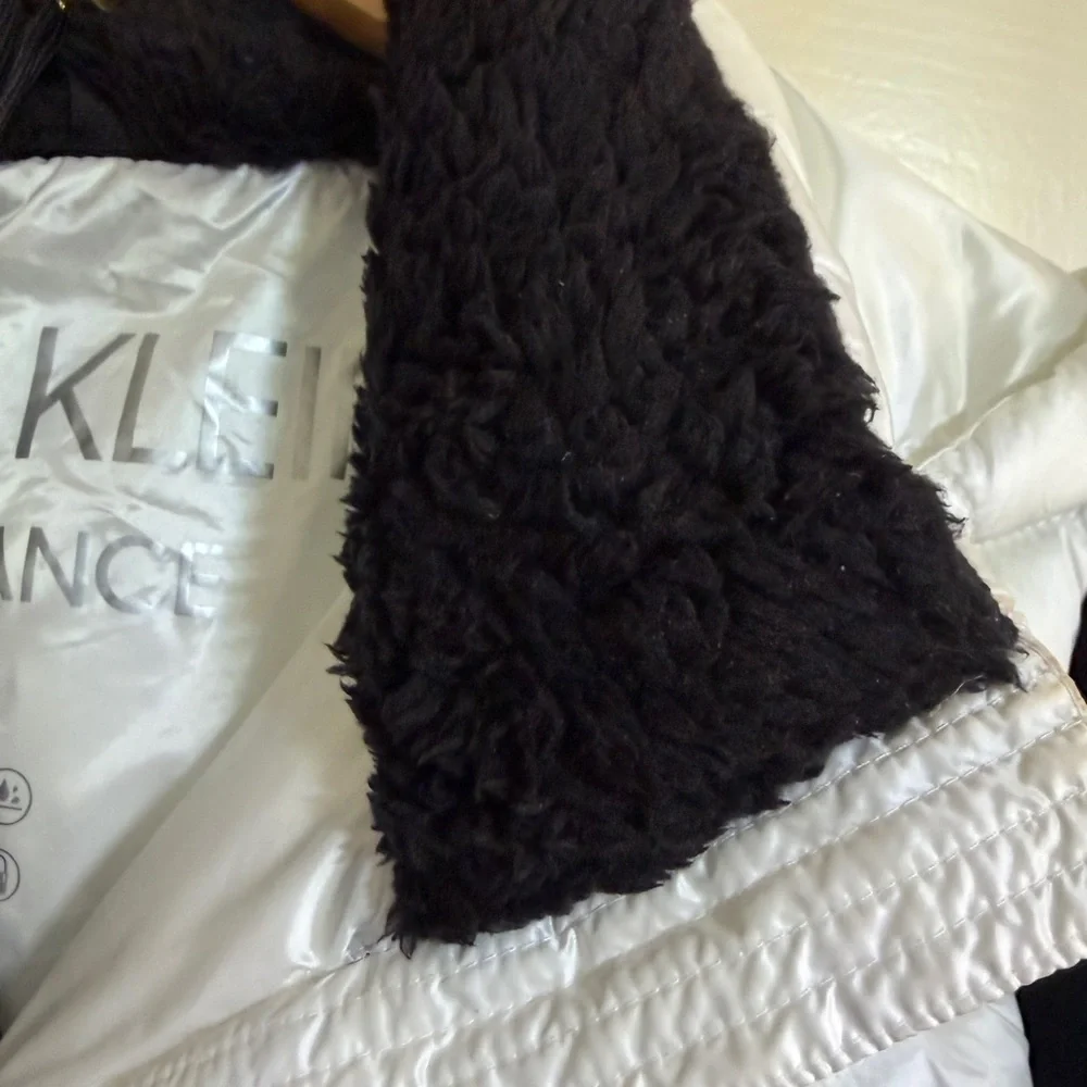 Calvin Klein Women's Two-Tone Puffer Jacket - Picture 3 of 4